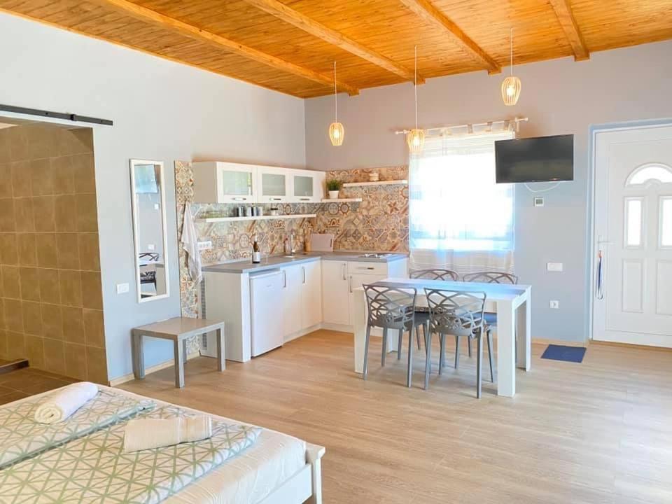 Julia Apartman Pacir Экстерьер фото